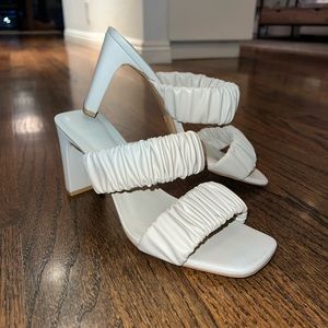 🔥3/$20🔥 Runched square toe heels